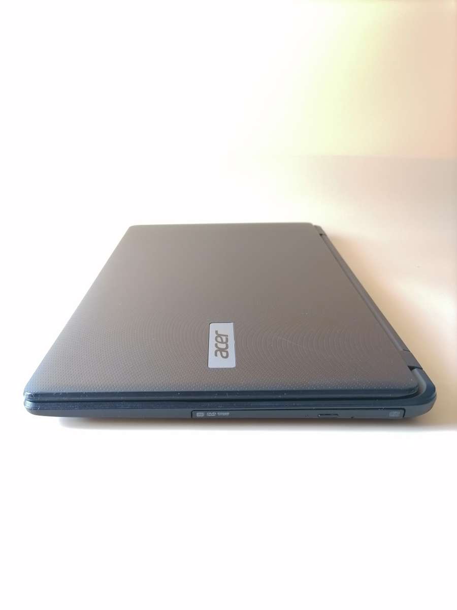 Acer Aspire ES1-512  (Intel Celeron, 256 GB SSD & 4GB RAM) 15.6 Inch Laptop