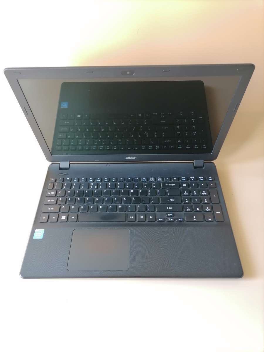 Acer Aspire ES1-512  (Intel Celeron, 256 GB SSD & 4GB RAM) 15.6 Inch Laptop