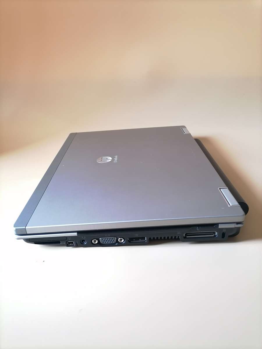 HP ElitBook 2540p (Intel Core i7, 160GB HDD & 4GB RAM) 12.1 Inch Laptop