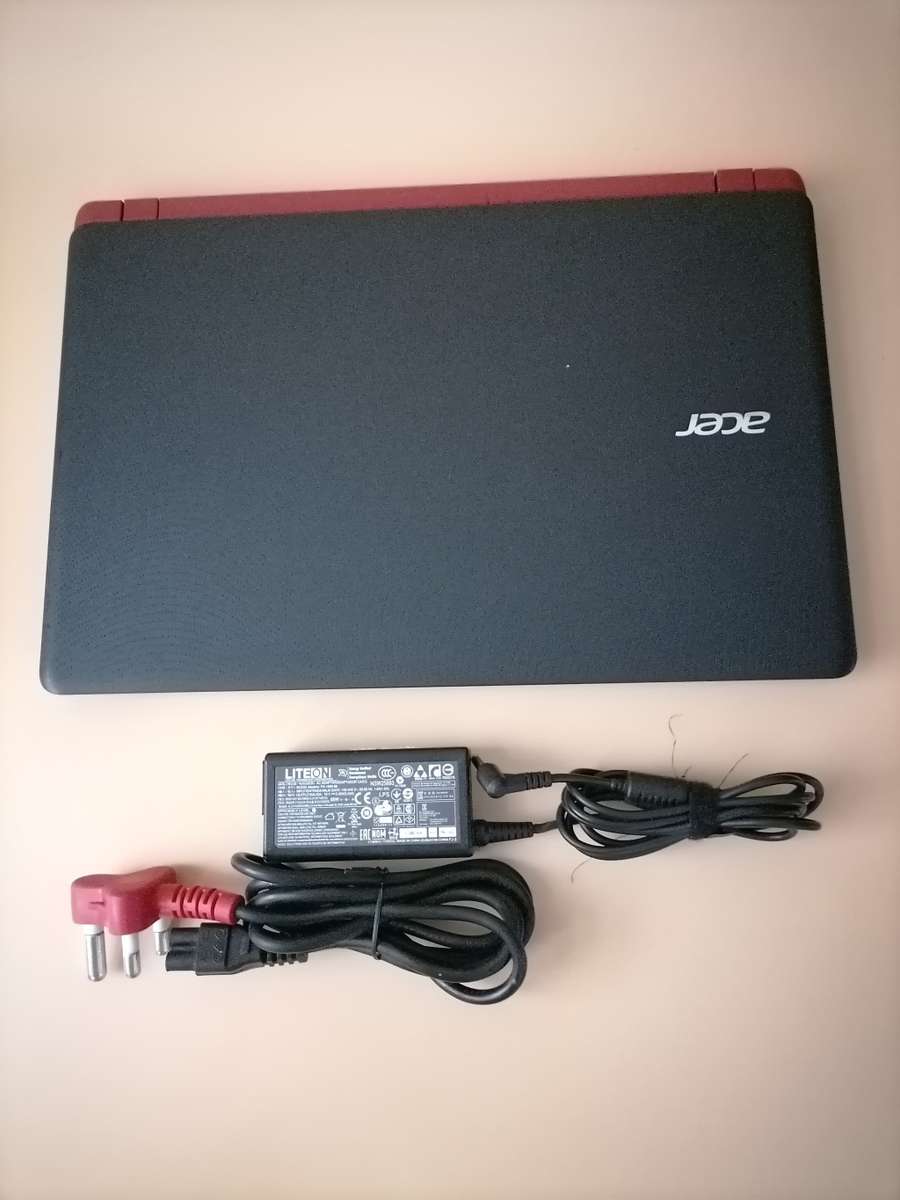 Acer Aspire ES1-572-33VX (Intel Core i3, 128GB SSD, 6GB RAM) 15.6 Inch Laptop