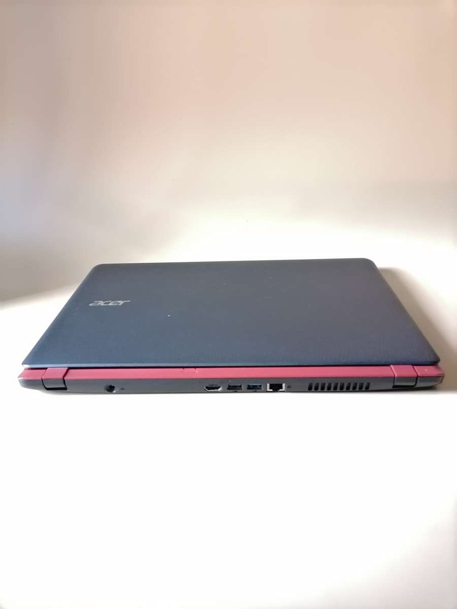 Acer Aspire ES1-572-33VX (Intel Core i3, 128GB SSD, 6GB RAM) 15.6 Inch Laptop