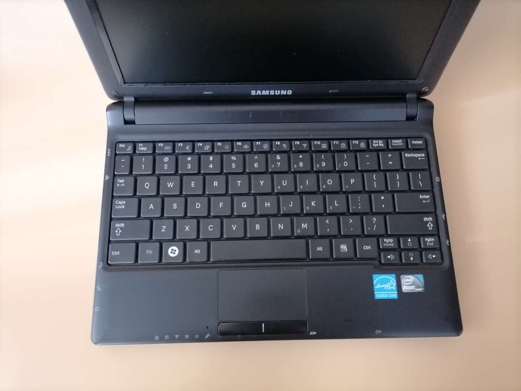 Samsung N145 Plus (Intel Atom, 128GB SSD, 2GB RAM) 10.1 Inch Laptop