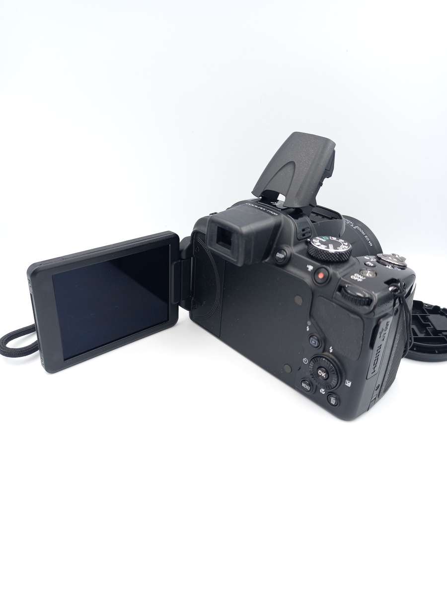 Nikon COOLPIX P520 18.1 MP CMOS Digital Camera with 42x Zoom Lens and Full HD 1080p Video (Black)