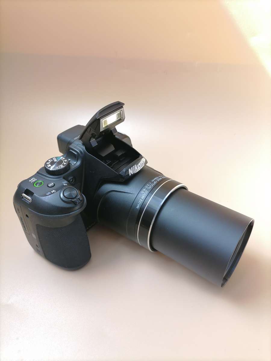 Nikon COOLPIX B700 20.1 MP CMOS Digital Camera  (60x Zoom Lens, 20.3 MP, WiFi and 4K UHD)