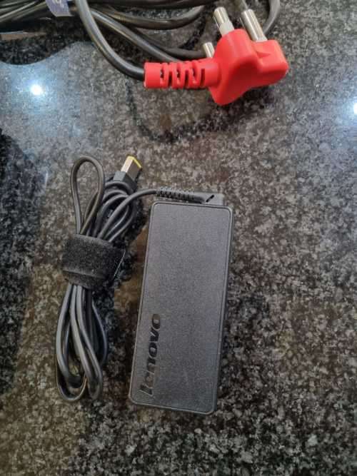 LENOVO M720q i5 8TH GEN 512GB NVME DVD DRIVE AND VESA SCREEN MOUNT INCLUDED *MUST SEE*