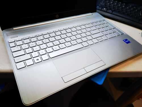 Hp notebook 15 11th generation i5 I5 1135g7 Quad core 8mb cache @4.2GHz 16gb ddr4 ram 256gb nvme ssd