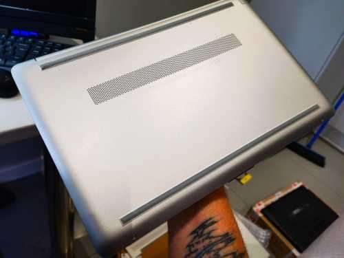 Hp notebook 15 11th generation i5 I5 1135g7 Quad core 8mb cache @4.2GHz 16gb ddr4 ram 256gb nvme ssd