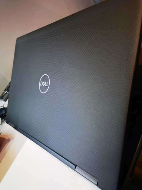 Dell precision 7540 carbon 9th gen i7 8gb ddr4 256gb NVME RTX4000 8gb gfx Warranty till April 2023