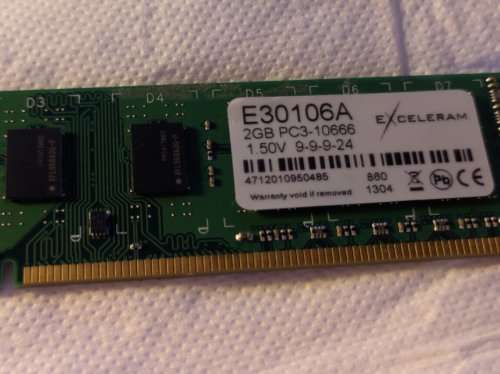4 x 2gb ddr3 10666 (1333hz) desktop ram (single bid and shipping for all 4)