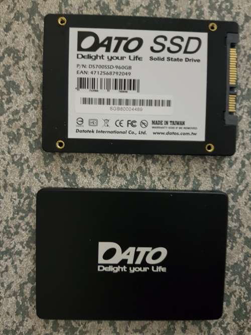 *BRAND NEW UNUSED* DATO 960GB 2.5" LAPTOP SSD