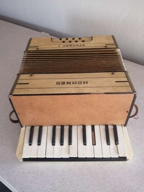 Hohner Student Concertina Piano