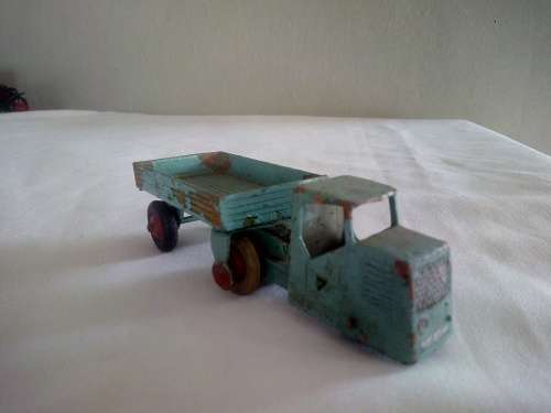 Meccano Die Cast 3 wheel Horse & Trailer
