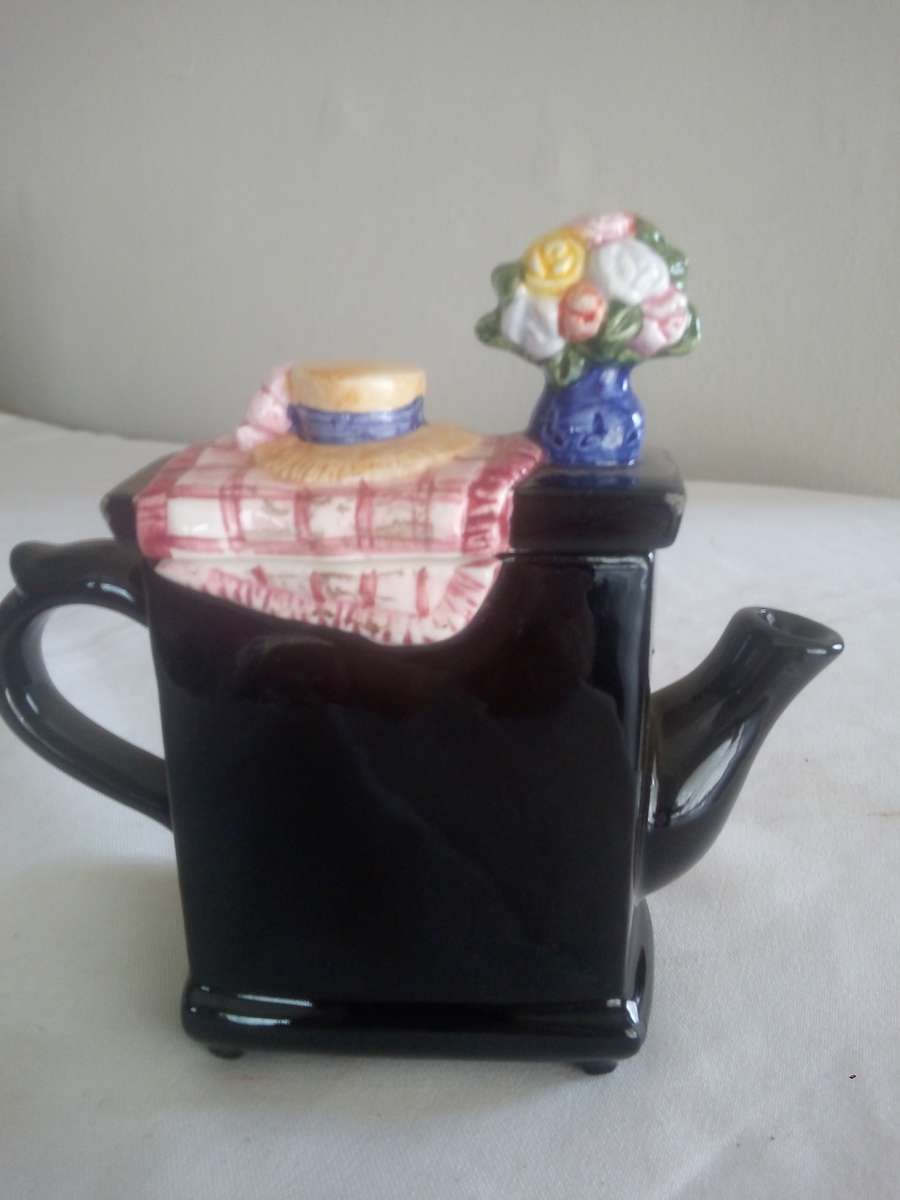 Ceramic Piano Teapot Ornament