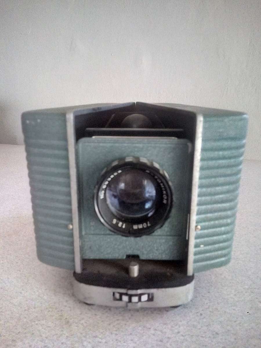 Maruya 35mm Slide Projector