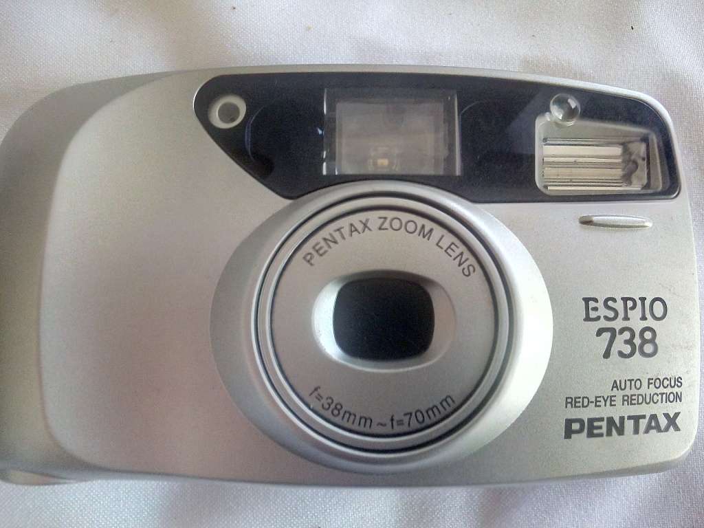 Pentax Espio 738 Auto Focus Red-Eye Reduction Camera