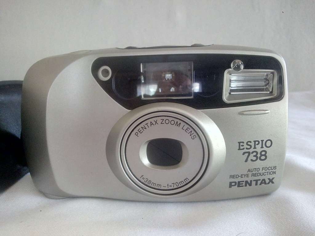 Pentax Espio 738 Auto Focus Red-Eye Reduction Camera