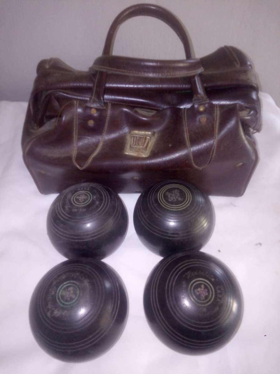 Vintage set of 4 Lawn Bowling Balls