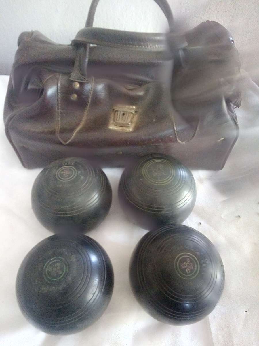 Vintage set of 4 Lawn Bowling Balls