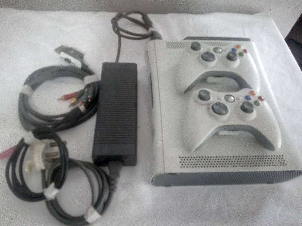 XBox 360 Gaming Console with 2 x Controllers