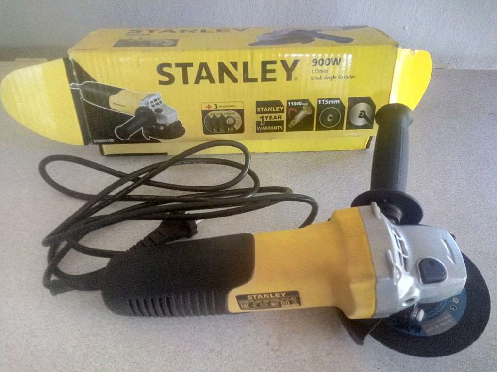 Stanley 900W 115mm Baby Angle Grinder
