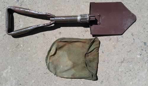 ARMY FOLDING SPADE