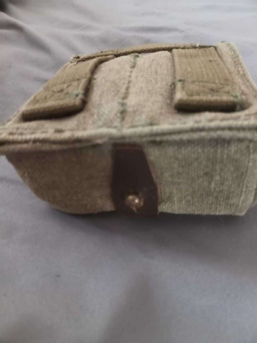 RUSSIAN F1 GRENADE and POUCH **De-Activated**