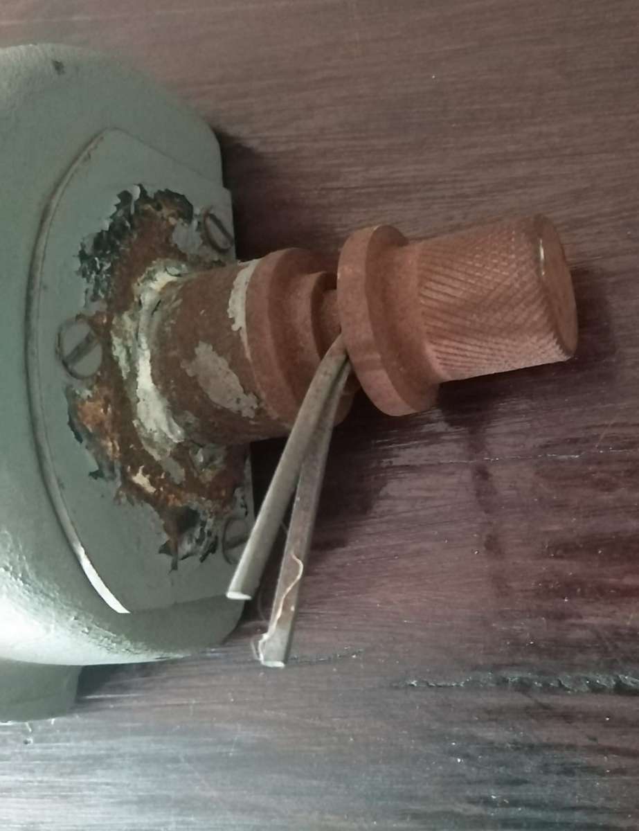 SOVIET LIMPET MINE DRILL/DUMMY