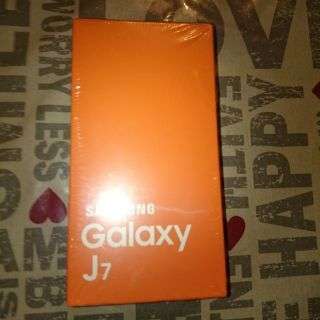 Samsung Galaxy J7 - BRANDNEW (SEALED) GOLD