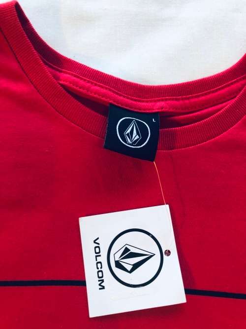 **Authentic** Volcom T-Shirt **100% Original**