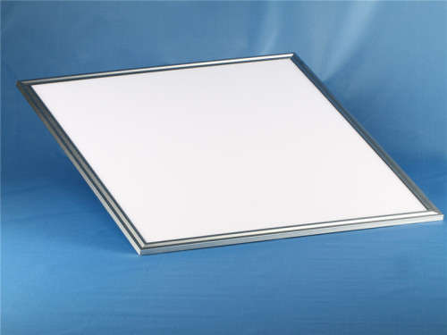 48W LED PANEL CEILING LIGHT Complete with FITTINGS and DRIVER/PSU. Collections are allowed.