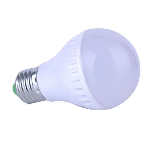 LED Light Bulbs: 7W 220V E27 in Cool White. Collections are allowed.