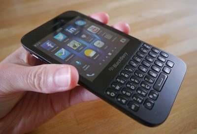 BLACKBERRY Q5 Smartphone for SALE: Pre-Owned + Charger + Brand New Flip Ca. Collections are allowed.
