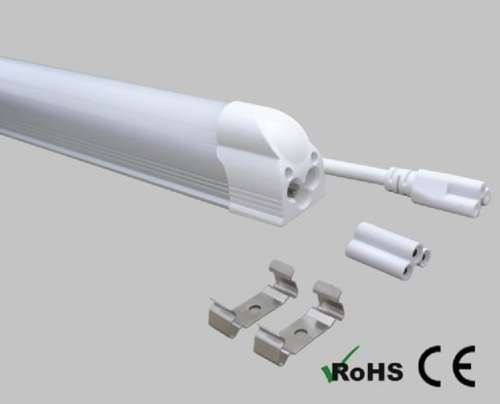 LED Fluorescent Tube Lights T8 Complete with Brackets & Fittings. Collections are allowed.