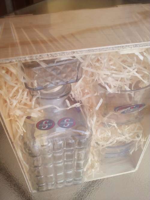 STORMERS RUGBY DECANTER GLASS WHISKEY GIFT SET. Collections are allowed.