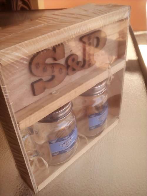 Blue Bulls Rugby Large Glass Salt & Pepper Gift Pack. Collections are allowed.