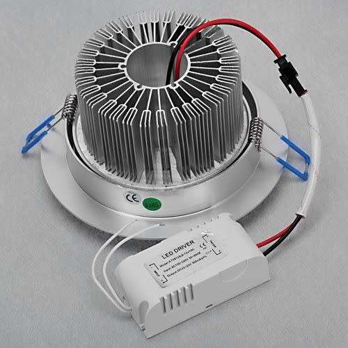 LED Light Bulbs: 7W Ceiling Spotlight / Downlight with a Tilt Function. Collections are allowed.