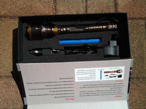 Hi-Performance Ultra Bright LED Flashlight / Torch. Collections are allowed.