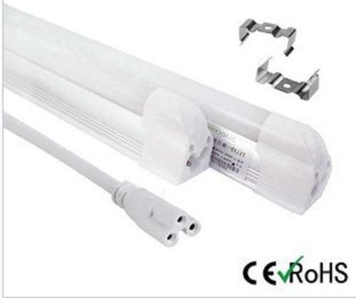 LED Fluorescent Tube Lights: Warm White T8 Complete with Brackets and Fittings. Collections allowed