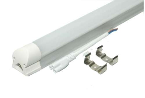 LED Fluorescent Tube Lights: Warm White T8 Complete with Brackets and Fittings. Collections allowed
