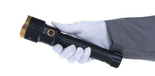 High-Performance Ultra Bright CREE LED Flashlight / Torch. Collections are allowed.