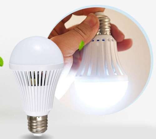 LOAD SHEDDING GLOBES / LIGHT BULBS 5W E27. Collections are allowed.