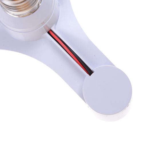 Light Bulb Socket Splitter, Adapter, Converter, E27 to 3x E27 Lamp Holder. Collections are allowed.