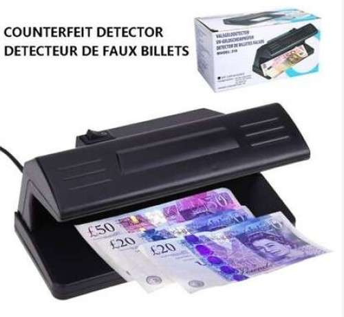 Counterfeit Fake Money Detector / UV Light Currency, Watermarks Detector. Collections Are Allowed.