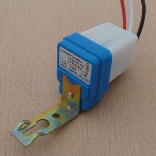 Day Night Sensor / Switch / Detector 12Volts. Collections are allowed.