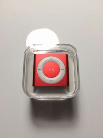 Original Apple iPod shuffle 2GB - Red - In Box with iPhone earpods