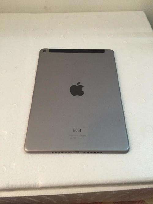 Apple iPad Air - 128GB - Retina Display - WiFi + LTE/4G - Space Grey - Massive 128GB
