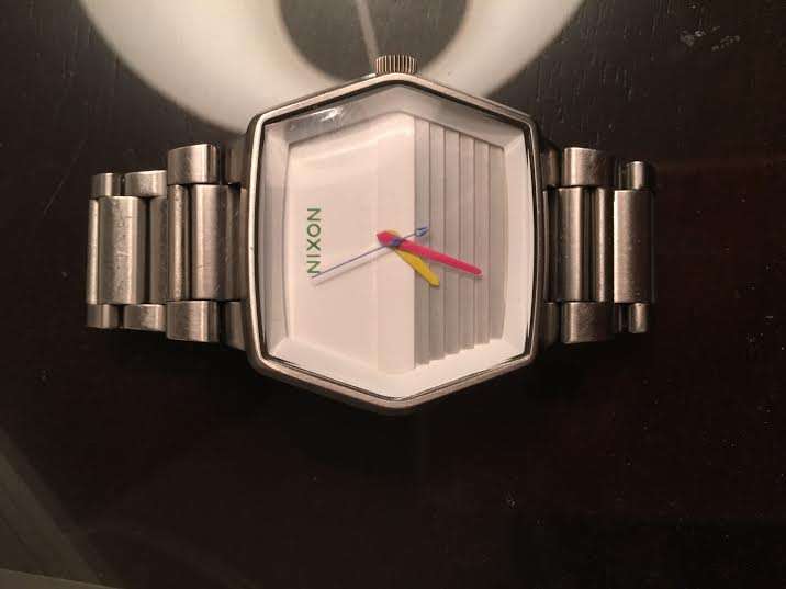 nixon watch no scraches on glass