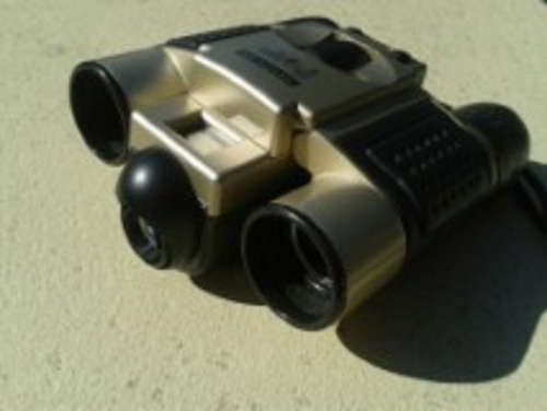 DIGITAL  BINOCULARS 8X DIGITAL CAMERA & 8X22 BINOCULARS. PROBABLY ONE OF THE FIRST!!