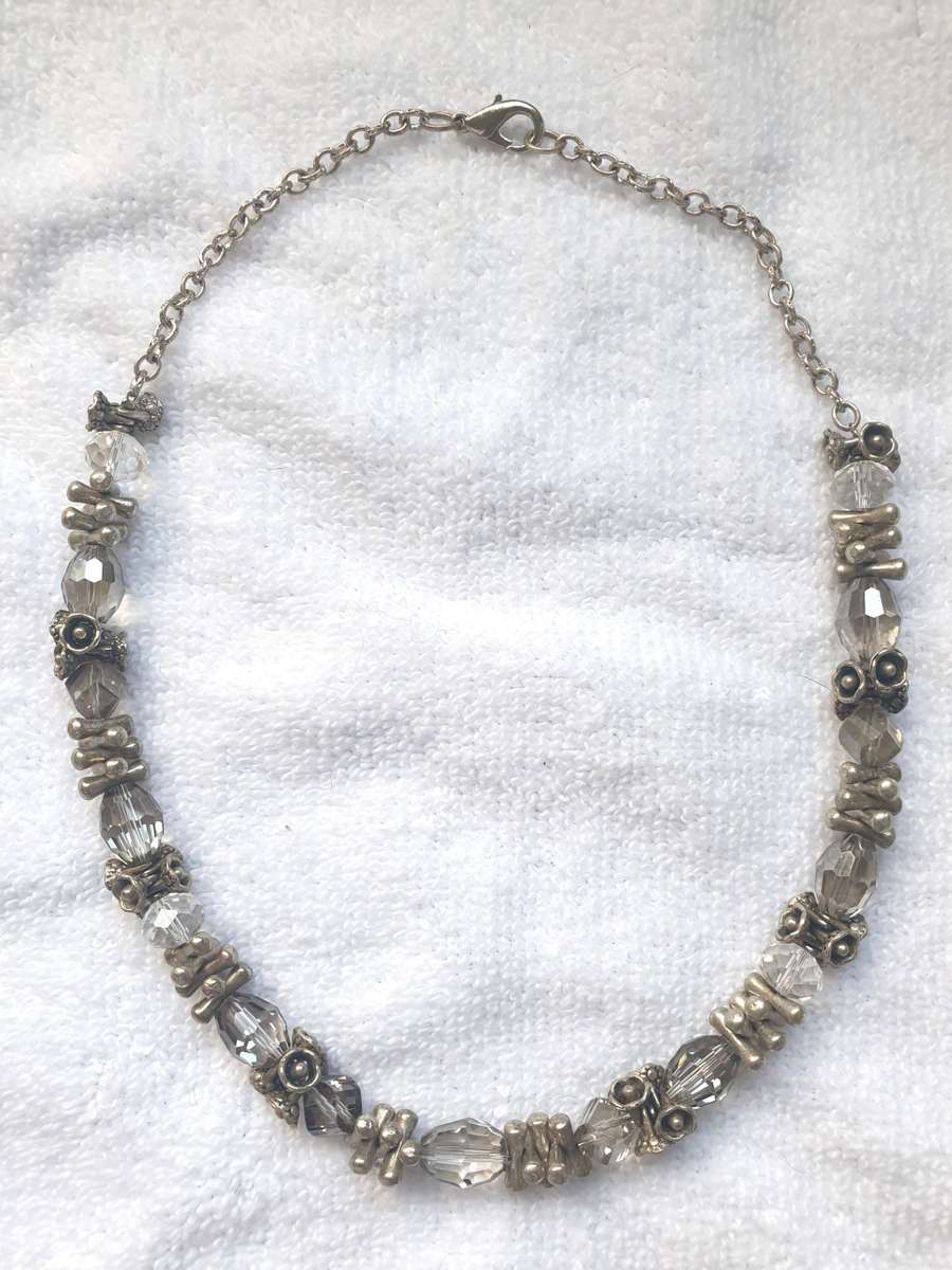 ** NEW ** Unique design necklace