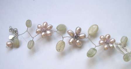 Fresh water pearl and Swarovski crystal bracelet